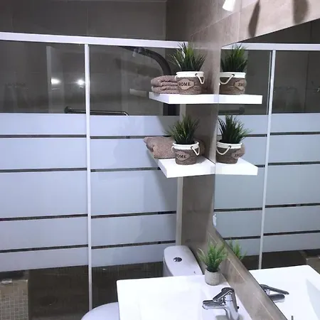 Apartamento Zura Centro Apartment *